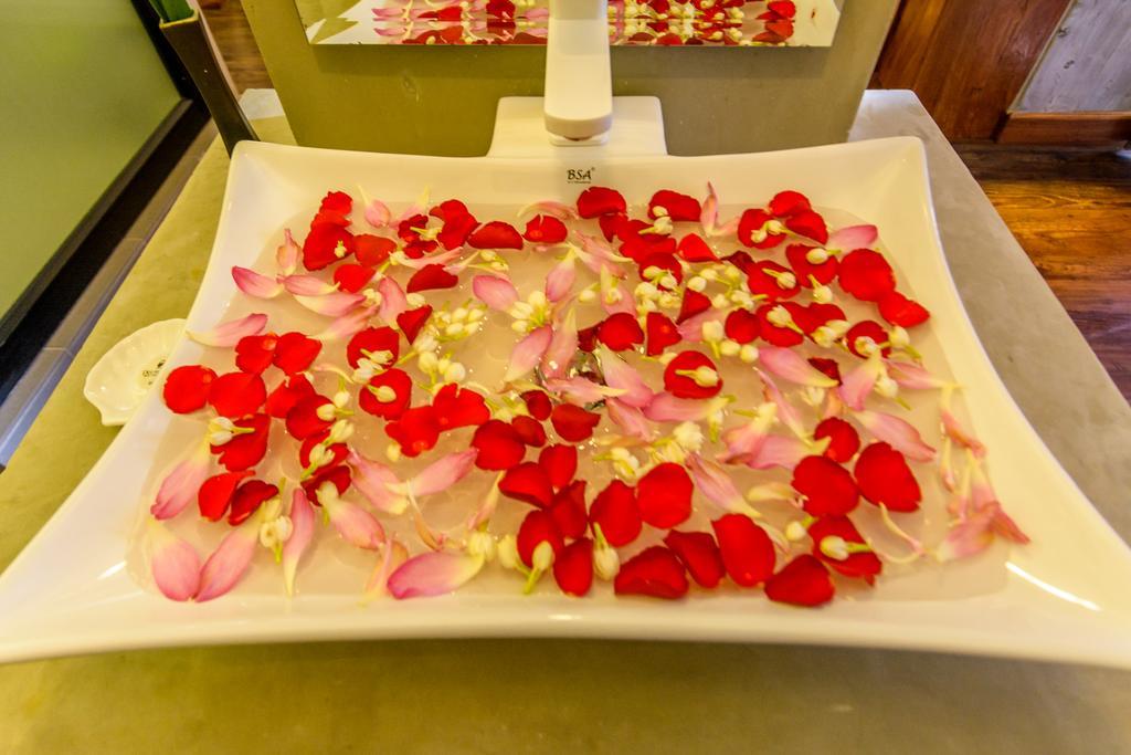 Double Leaf Boutique Hotel Phnom-Penh Buitenkant foto