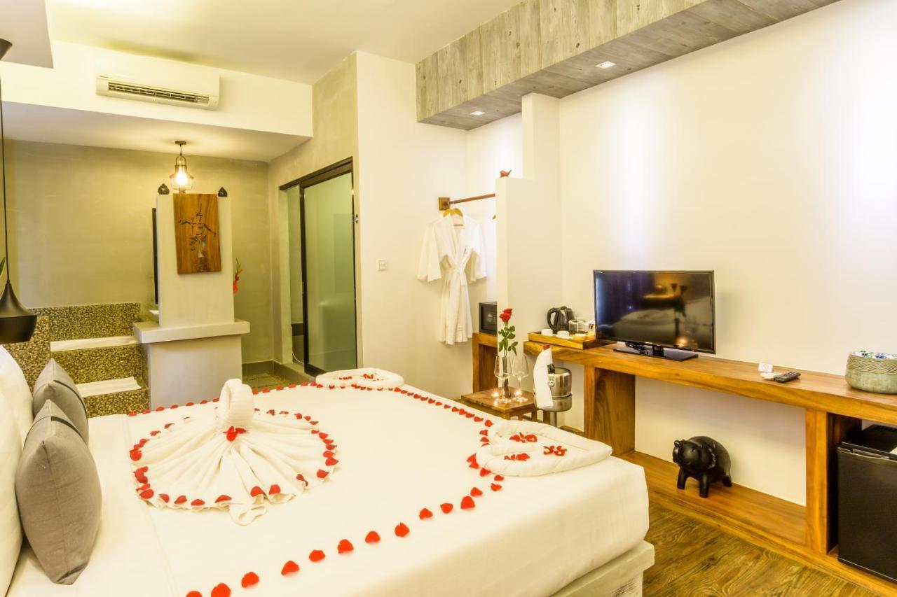Double Leaf Boutique Hotel Phnom-Penh Buitenkant foto