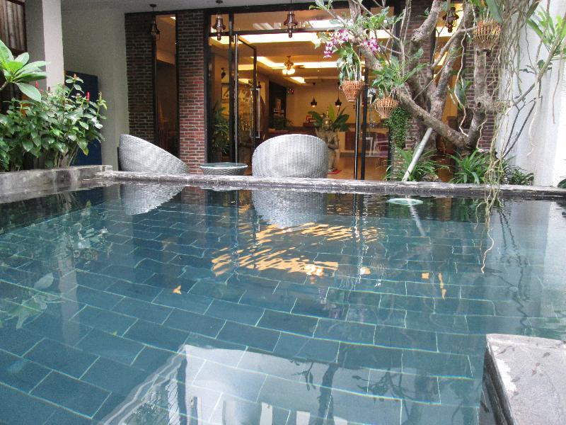 Double Leaf Boutique Hotel Phnom-Penh Buitenkant foto